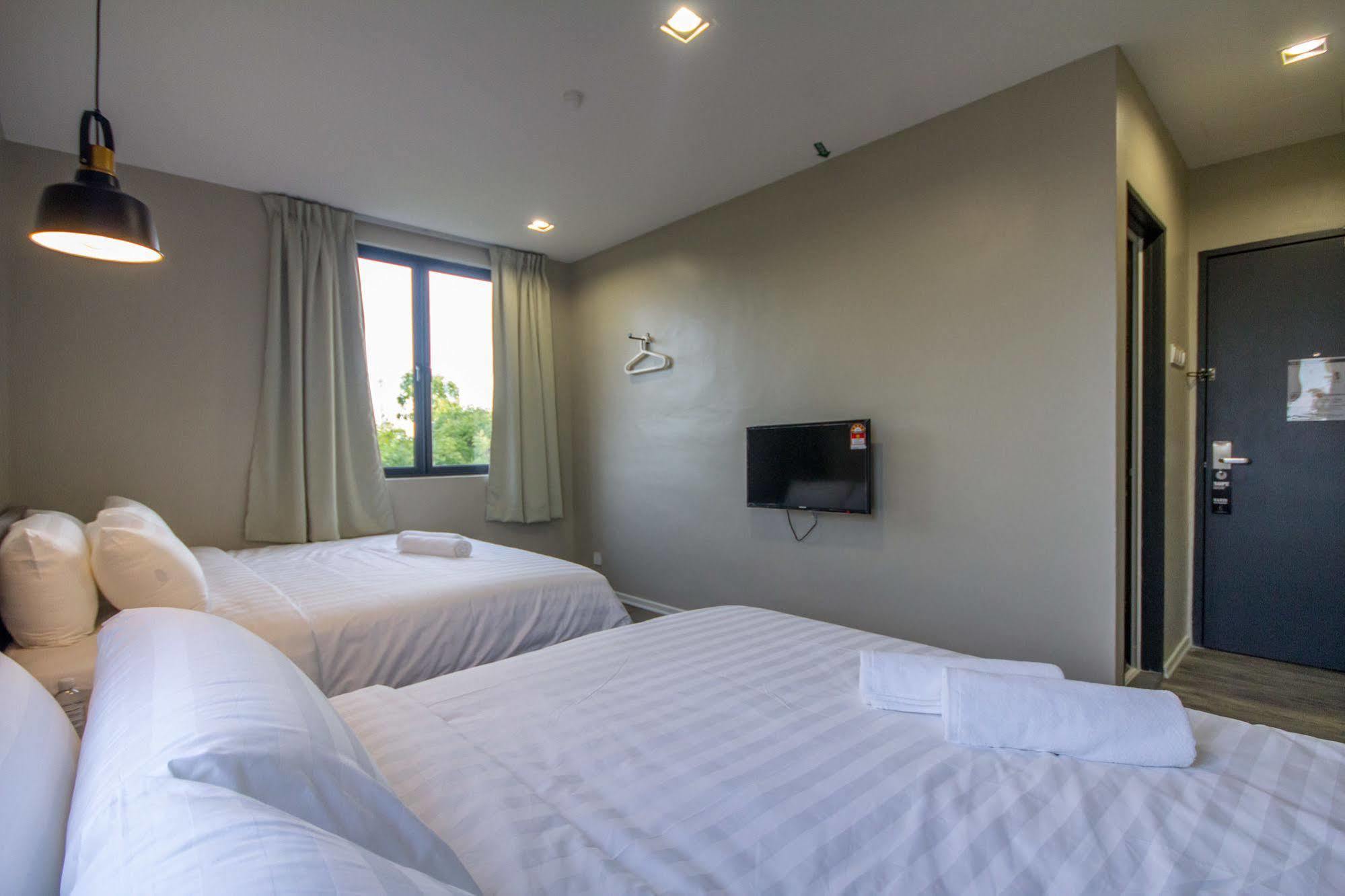 Chariton Hotel Alma Bukit Mertajam Exterior foto